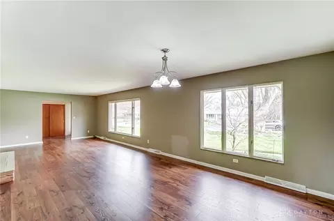 816 Schrubb Dr, Kettering, OH 45429 photo 7