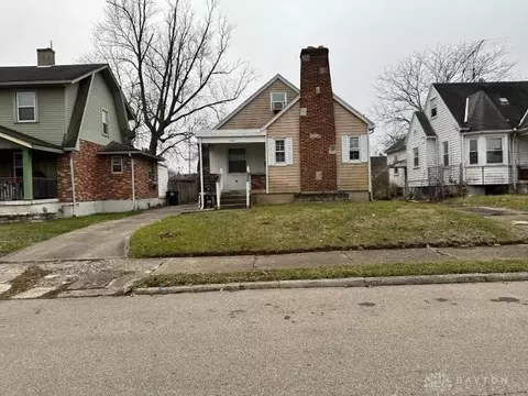 444 Sandhurst Dr, Dayton, OH 45405
