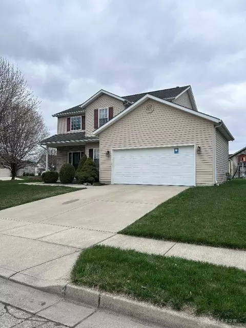 601 Willow Point Ct, Troy, OH 45373