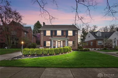 317 Lonsdale Ave, Oakwood, OH 45419