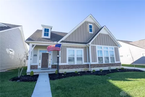 4037 Pepperwell Cir, Sugarcreek Township, OH 45440