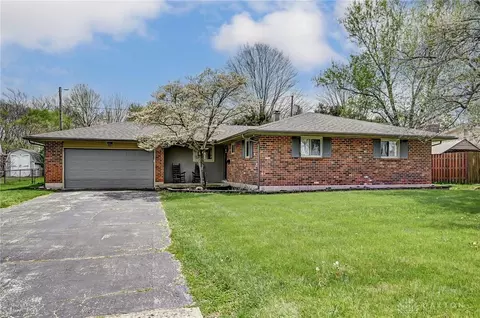 660 Fredericksburg Dr, Dayton, OH 45415