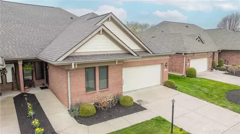 7125 Salem Crossing Pl, Englewood, OH 45322