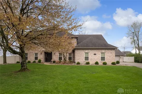282 Locust Ct, Dayton, OH 45440