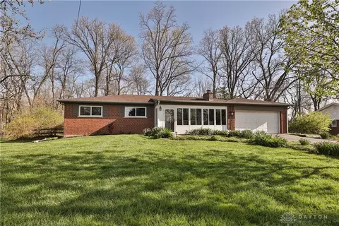 7698 Bonnie Dr, West Chester, OH 45069