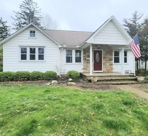 318 S Adams St, New Carlisle, OH 45344