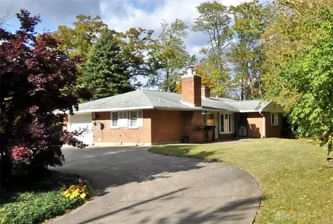 524 Maple Hill Dr, Dayton, OH 45449