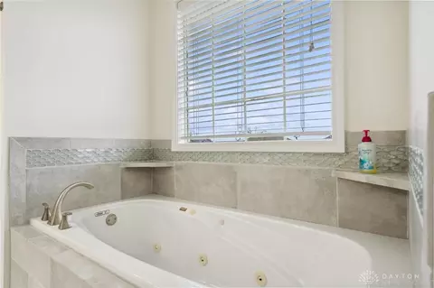 280 Diamond Dr, Centerville, OH 45458 photo 20