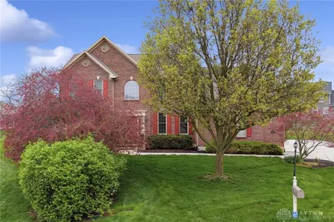 280 Diamond Dr, Centerville, OH 45458 photo 2
