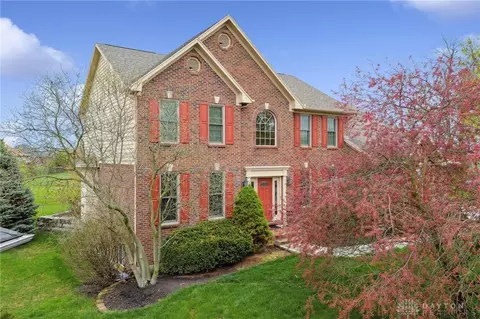280 Diamond Dr, Centerville, OH 45458
