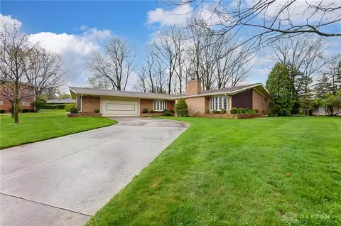 5596 Hugh Dr, Dayton, OH 45459