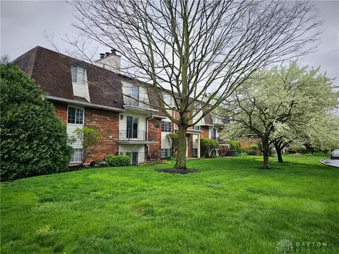 8769 Washington Colony Dr, Washington Township, OH 45458