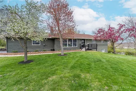 4025 Ives Ct, Dayton, OH 45414