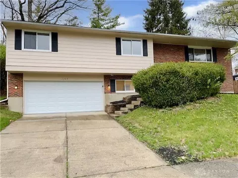 1345 King Richard Pkwy, West Carrollton, OH 45449