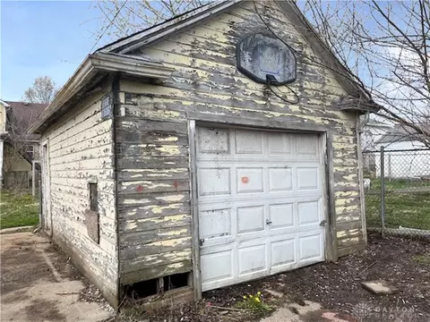 312 N Clairmont Ave, Springfield, OH 45503 photo 6
