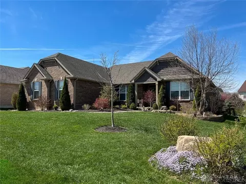 5475 Foxglove Dr, Hamilton, OH 45011