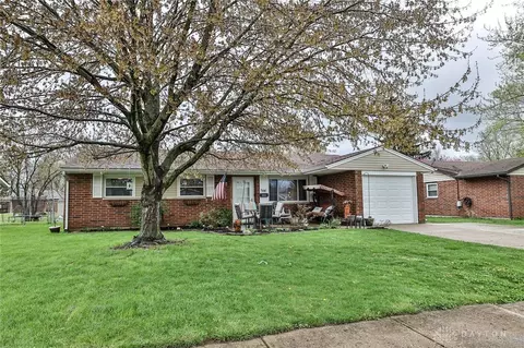 1017 Moccasin Trl, Xenia, OH 45385
