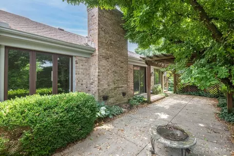 Exterior - 4517 Troon Trl, Kettering, OH 45429 photo 5 of 9