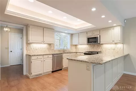 Kitchen - 4517 Troon Trl, Kettering, OH 45429 photo 2 of 7
