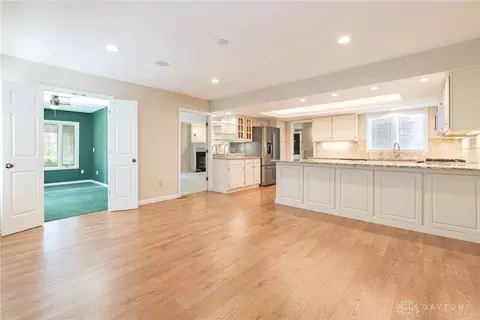 Living - 4517 Troon Trl, Kettering, OH 45429 photo 2 of 8