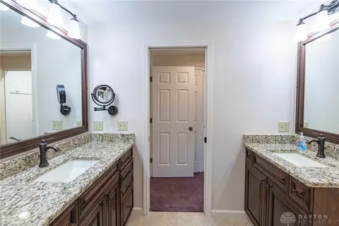 Bath - 4517 Troon Trl, Kettering, OH 45429 photo 2 of 4