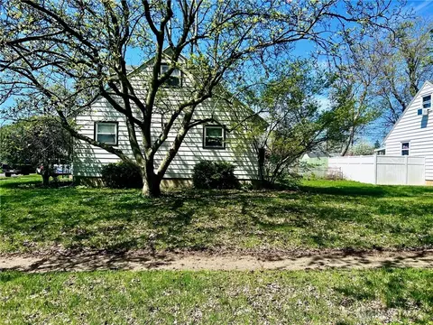 1521 Dutchess Ave, Dayton, OH 45420 photo 3