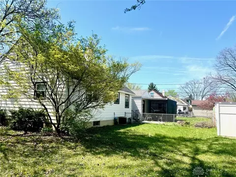 1521 Dutchess Ave, Dayton, OH 45420 photo 4