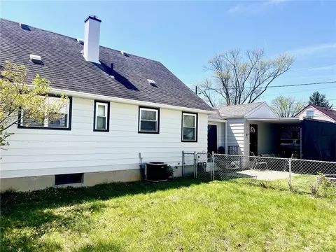 1521 Dutchess Ave, Dayton, OH 45420 photo 5