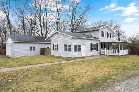 2430 Maple Dr, Beavercreek, OH 45301