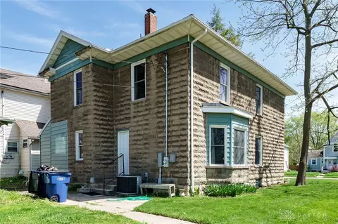 929 S Center St, Springfield, OH 45506 photo 2