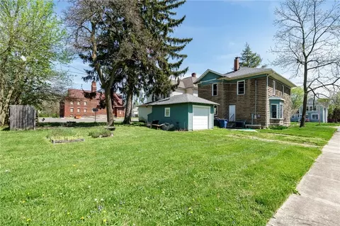 929 S Center St, Springfield, OH 45506 photo 4
