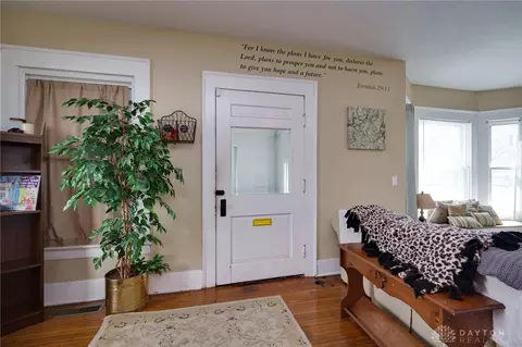 929 S Center St, Springfield, OH 45506 photo 5