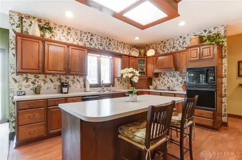 8601 Glen Eagles Ct, Springboro, OH 45066 photo 6