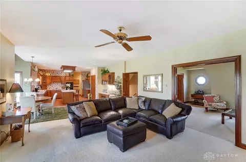 8601 Glen Eagles Ct, Springboro, OH 45066 photo 13
