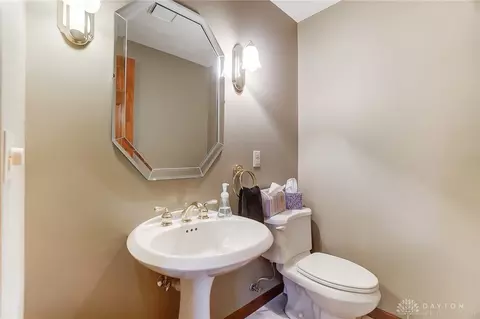 8601 Glen Eagles Ct, Springboro, OH 45066 photo 44
