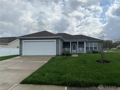 6784 Sandy Dr, Dayton, OH 45426
