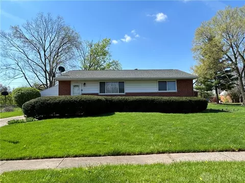 102 Molly Ave, Dayton, OH 45426