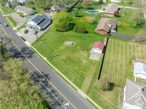 407 S Main St, New Carlisle, OH 45344