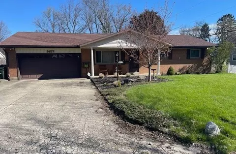 1457 Lynnfield Dr, Dayton, OH 45429