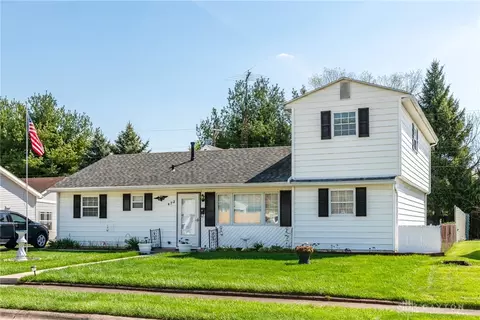 472 Cleary Dr, Fairborn, OH 45324