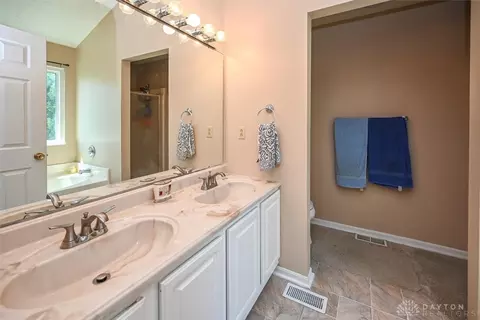 8198 Nightshade Dr, Maineville, OH 45039 photo 36