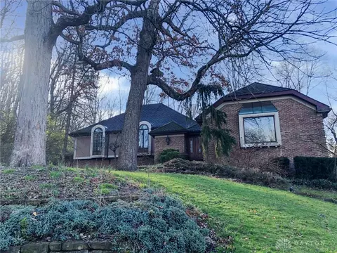 4742 Tait Circle Rd, Kettering, OH 45429