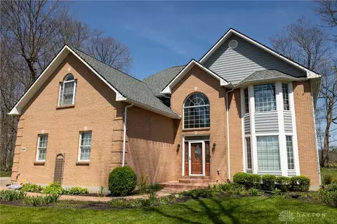 4446 Oakwood Rd, Springfield, OH 45502