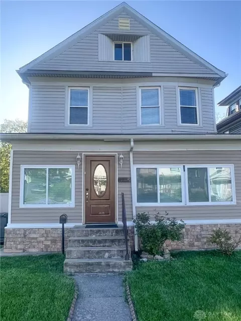 529 Bowen St, Dayton, OH 45410