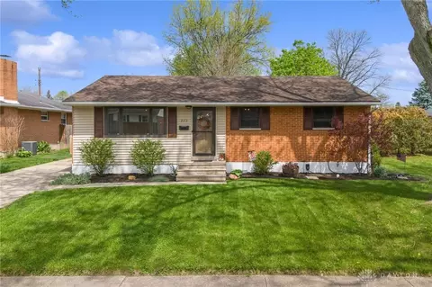 2173 Grice Ln, Dayton, OH 45429
