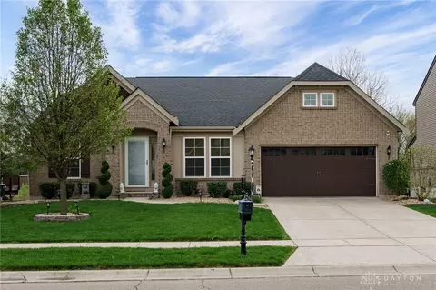 135 Clearsprings Dr, Springboro, OH 45066
