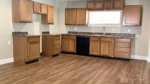 739 N Belmont Ave, Springfield, OH 45503 photo 7