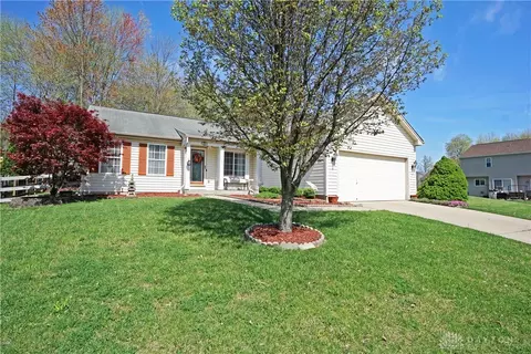 1562 Creekside Rd, Amelia, OH 45102