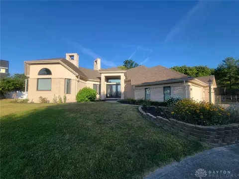 30 Glenluce Ct, Springboro, OH 45066