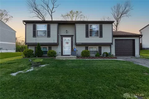 3085 Pinnacle Park Dr, Dayton, OH 45439